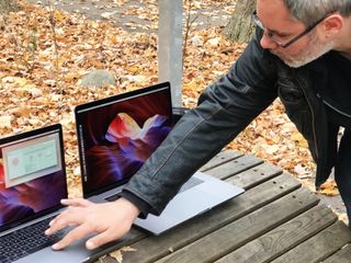 Rene Ritchie sets up a MacBook Pro