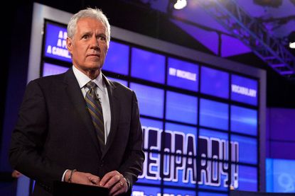 Alex Trebek grabs a Guinness World Record for most game show episodes hosted