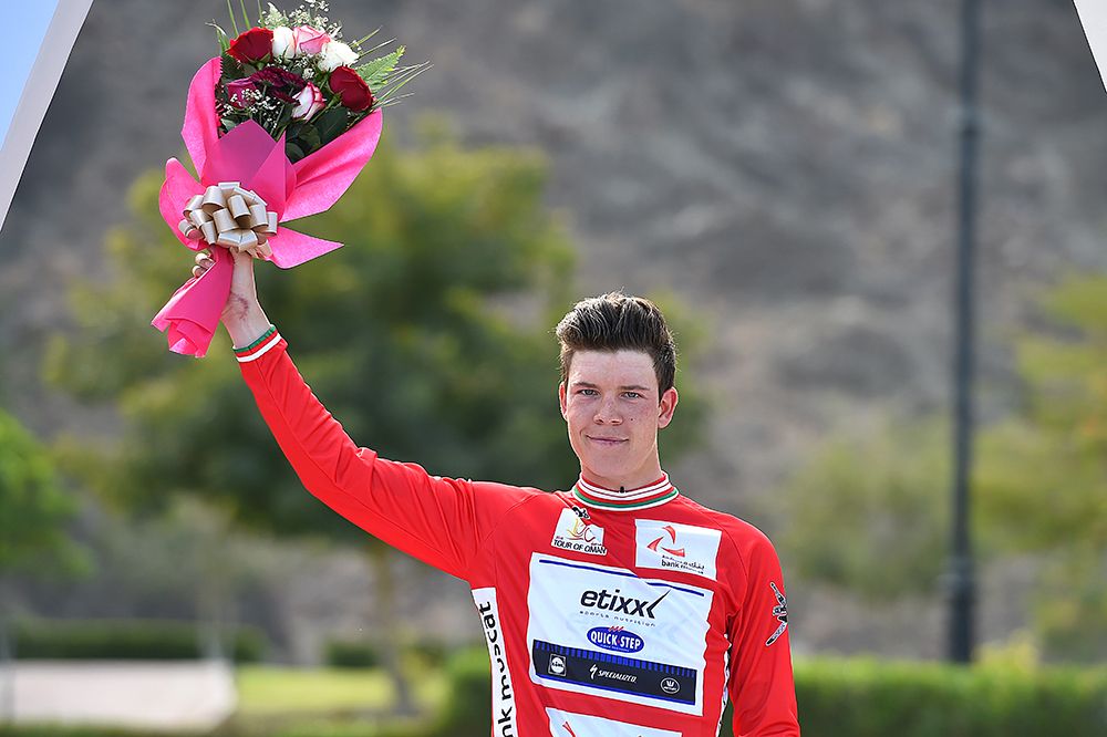 Bob Jungels in the leader's red jersey
