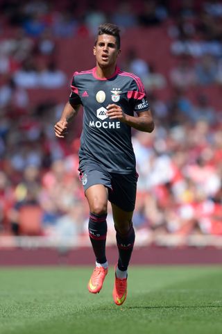 Cancelo began his career with Benfica