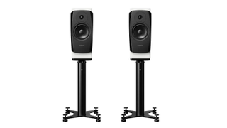 Dynaudio Confidence 20A on stands