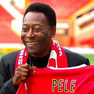 Soccer – Brazilian legend Pele visits Sheffield United – Sheffield