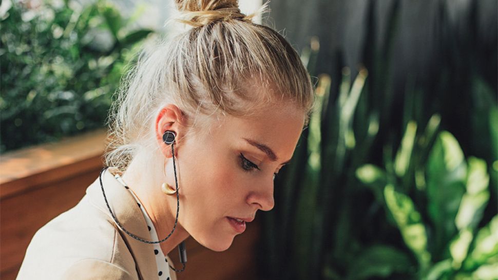 akg y100 wireless review