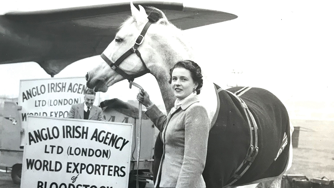 HAH305.legendsTosca.en_route_for_show_in_america_1953_ti_archive.jpg