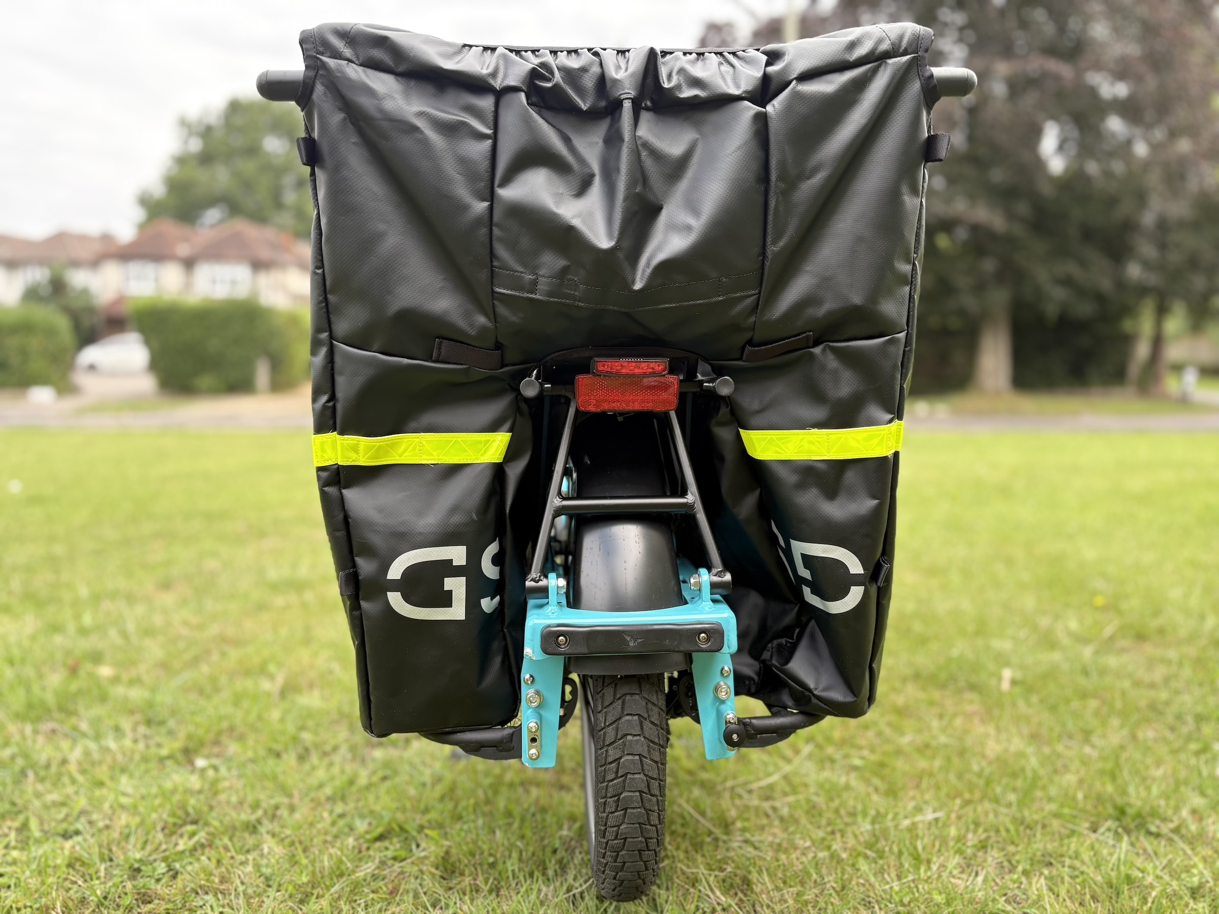 Tern GSD S10 e-cargo bike test rear of stormbox