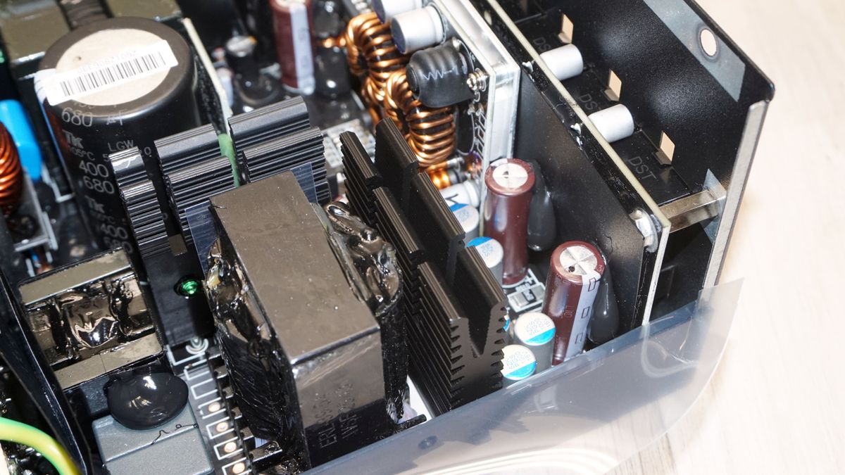 Обзор блока питания Gigabyte Gaming 1000GM PG5: надежность и защита — иллюстрация 11 к материалу