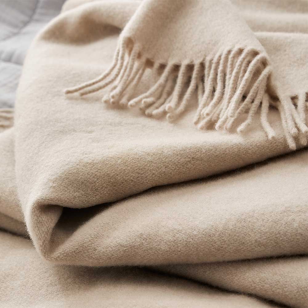 BEIGE CASHMERE THROW