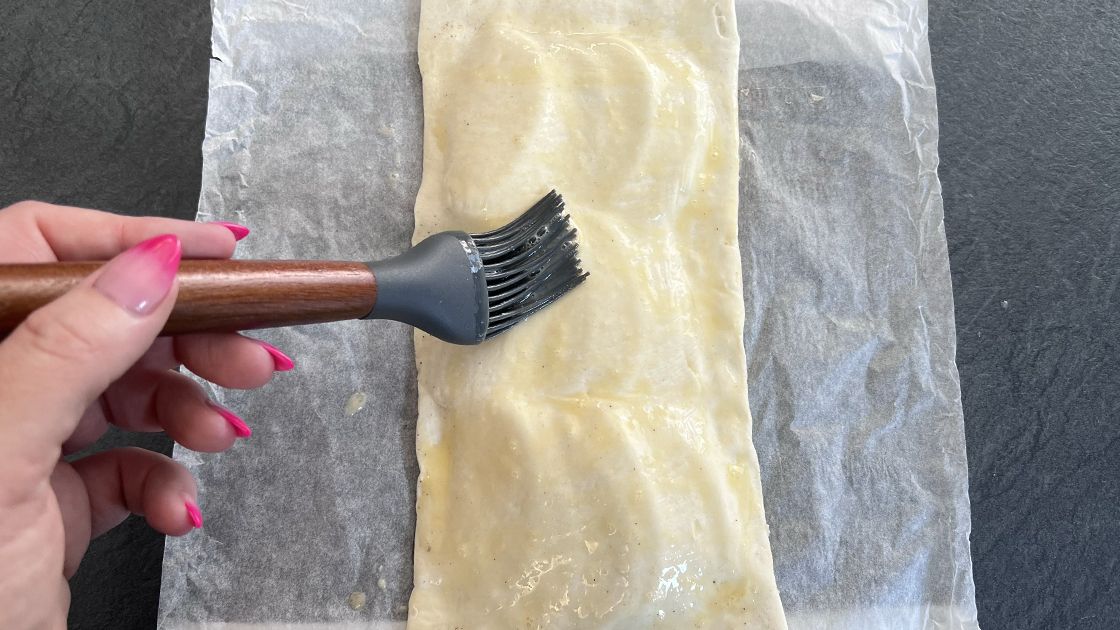 air fryer apple and cinnamon pastries being made by the author
