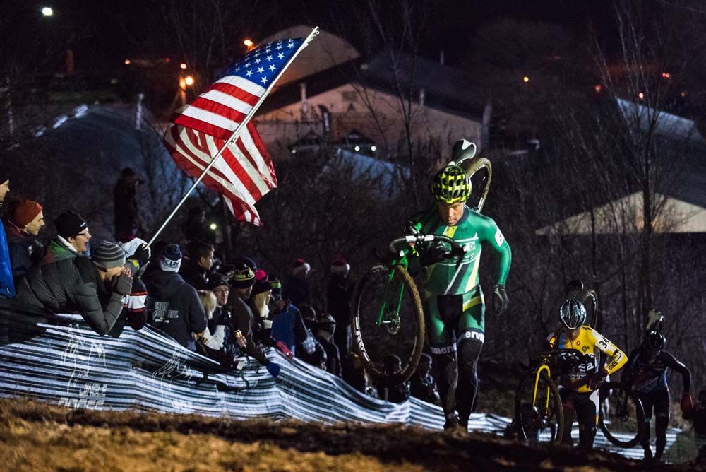 Jonathan Page (Fuji) show US cross fans how it done