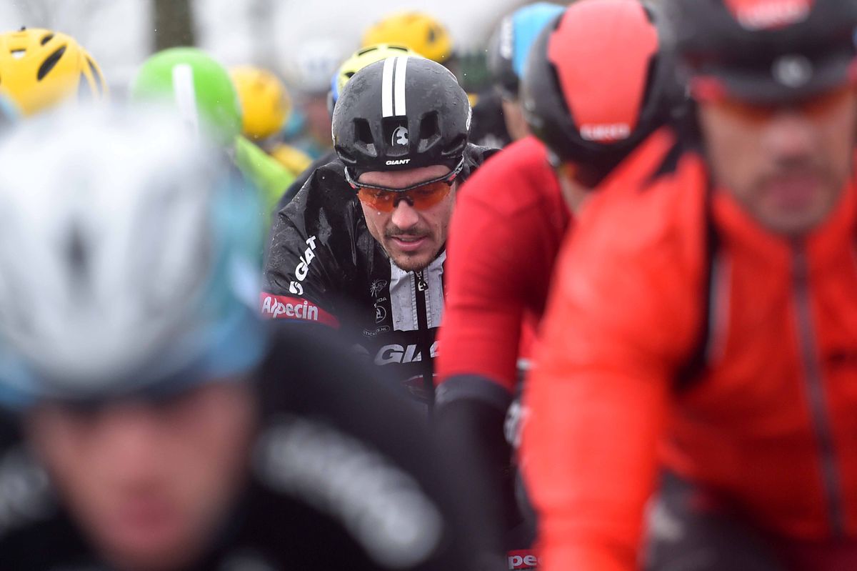 John Degenkolb (Giant-Alpecin) was ruled out of contention due to a flat tyre today