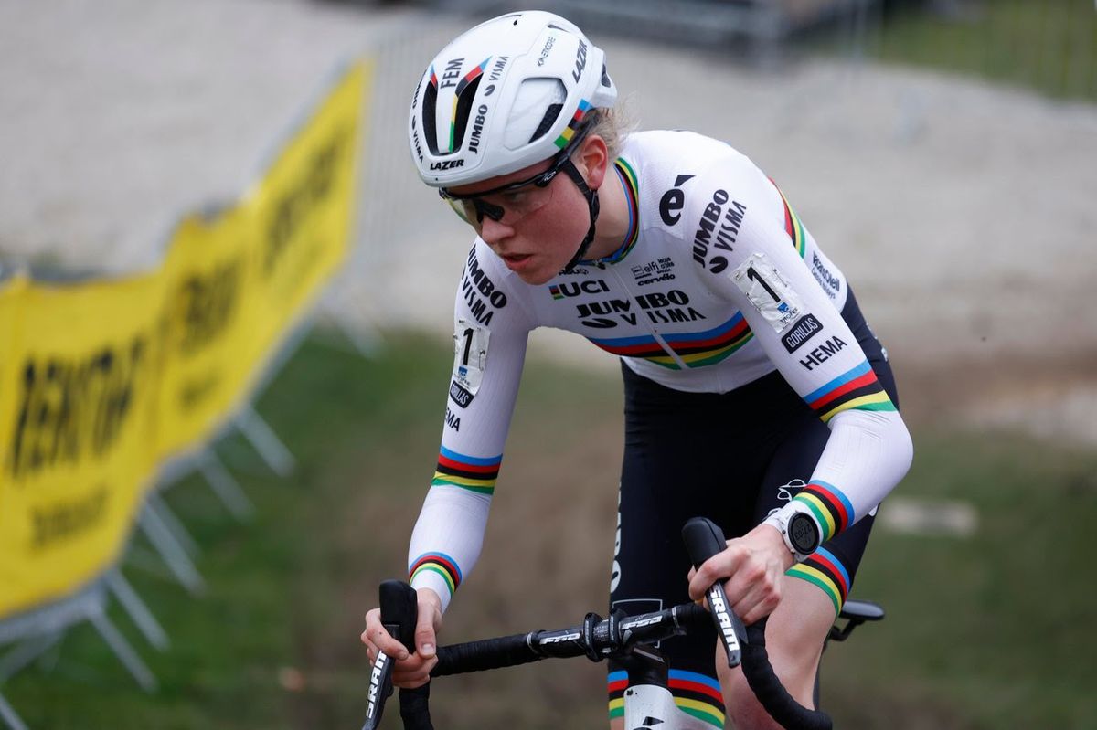 Fem van Empel at the Cyclocross World Cup in Waterloo