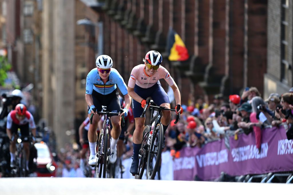 Lotte Kopecky (Belgium) and Demi Vollering (Netherlands) attack in the final laps