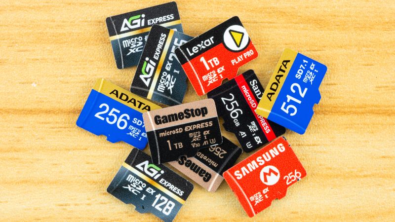 Nintendo Switch 2 microSD Express cards