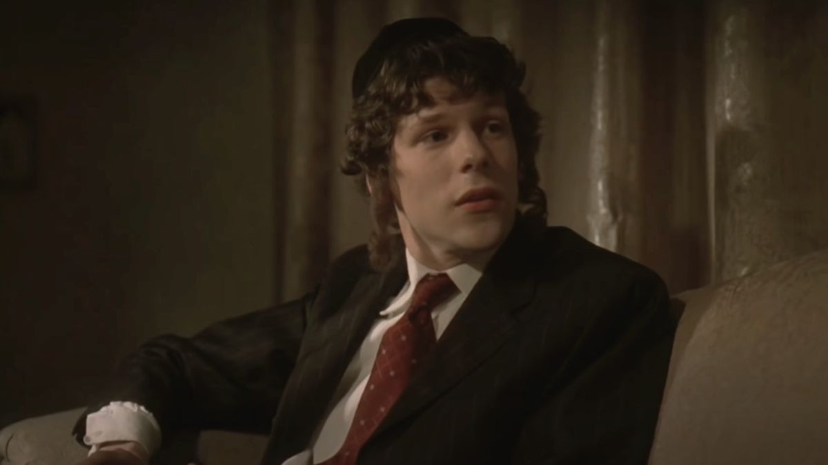 Jesse Eisenberg in Holy Rollers