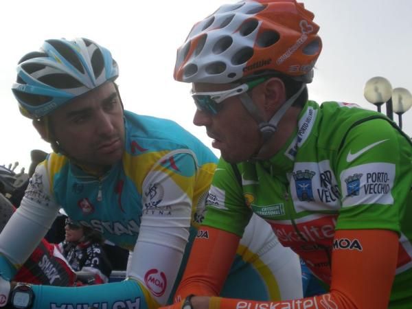 Samuel Sanchez (Euskaltel-Euskadi) and Benjamin Noval (Astana)