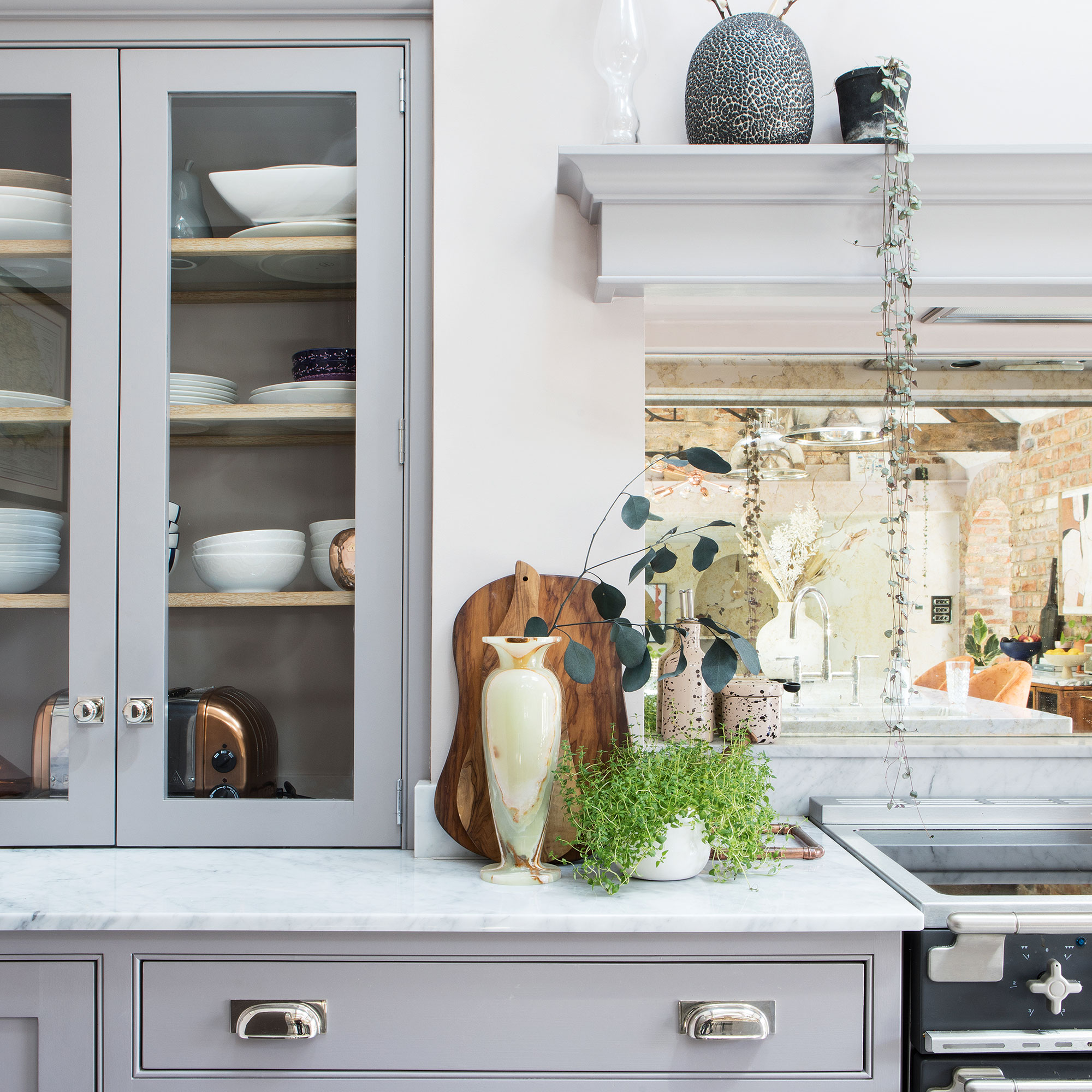 kitchen with cabinet and drawers