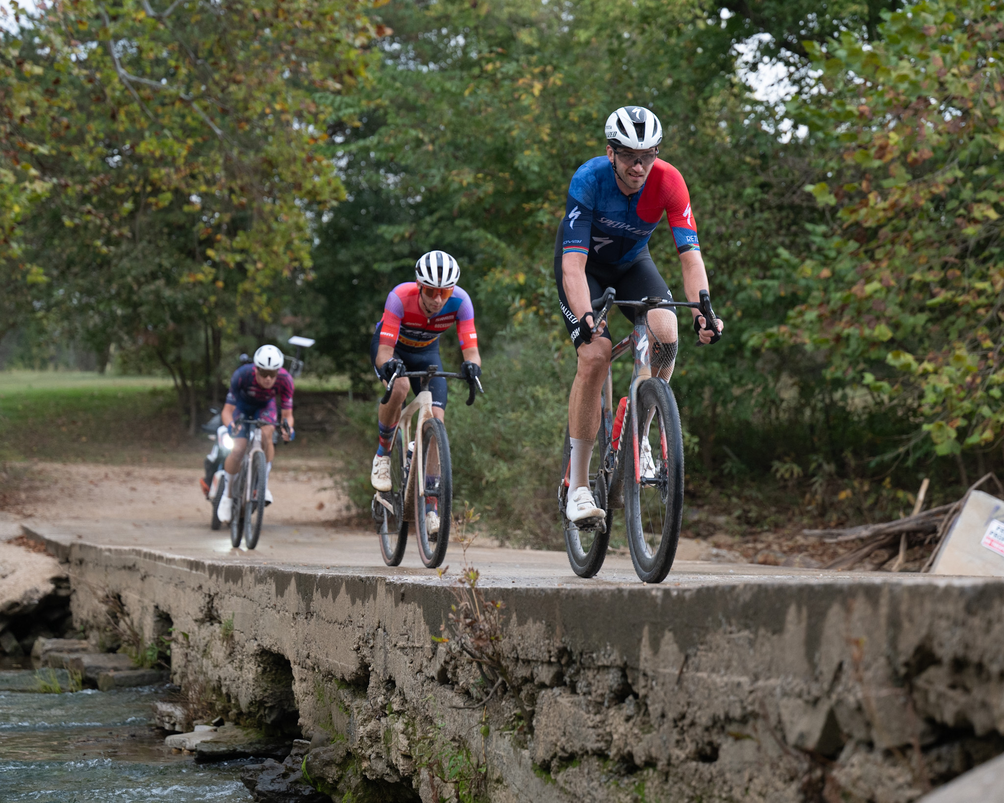 Matt Beers leads three-rider breakaway on early miles of Big Sugar Gravel
