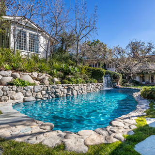 Jim Carrey Los Angeles estate outdoor
