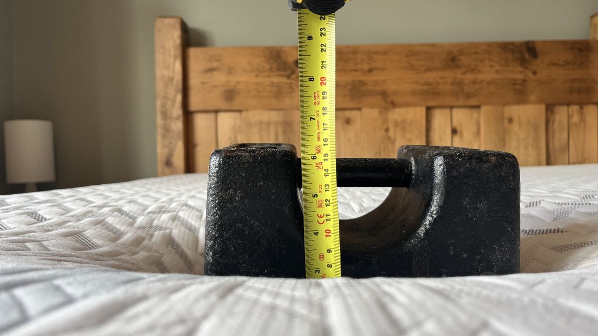 56lb weight testing pressure relief on the nectar classic hybrid mattress where hips would lay