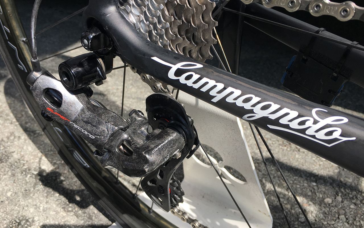 A look at the Campagnolo Super Record EPS rear derailleur