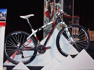 Gary Fisher's Superfly 29er hardtail carries into '10 unchanged but is still ultralight with a 1.3kg (2.87lb) frame weight.