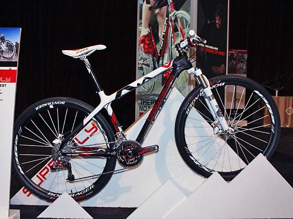 Gary Fisher's Superfly 29er hardtail carries into '10 unchanged but is still ultralight with a 1.3kg (2.87lb) frame weight.