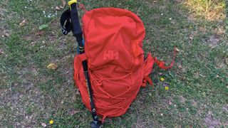 Helly Hansen Transistor Backpack with trekking pole
