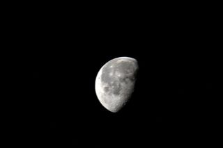 Scott Kelly's Last Moon Photo from Space