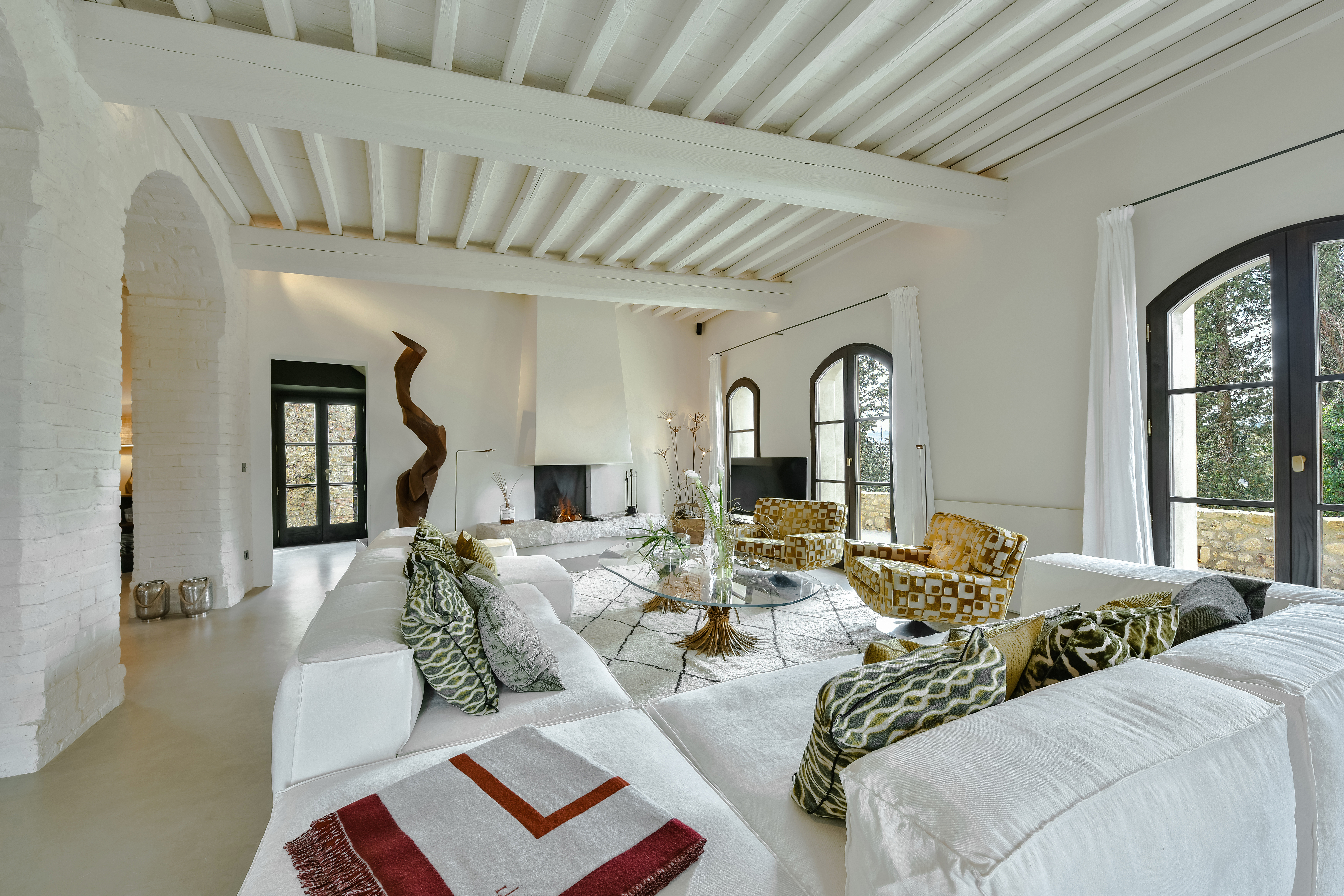 Property for sale with beautiful kitchen: Strada Noce, Barberino Tavarnelle, Florence, Italy.