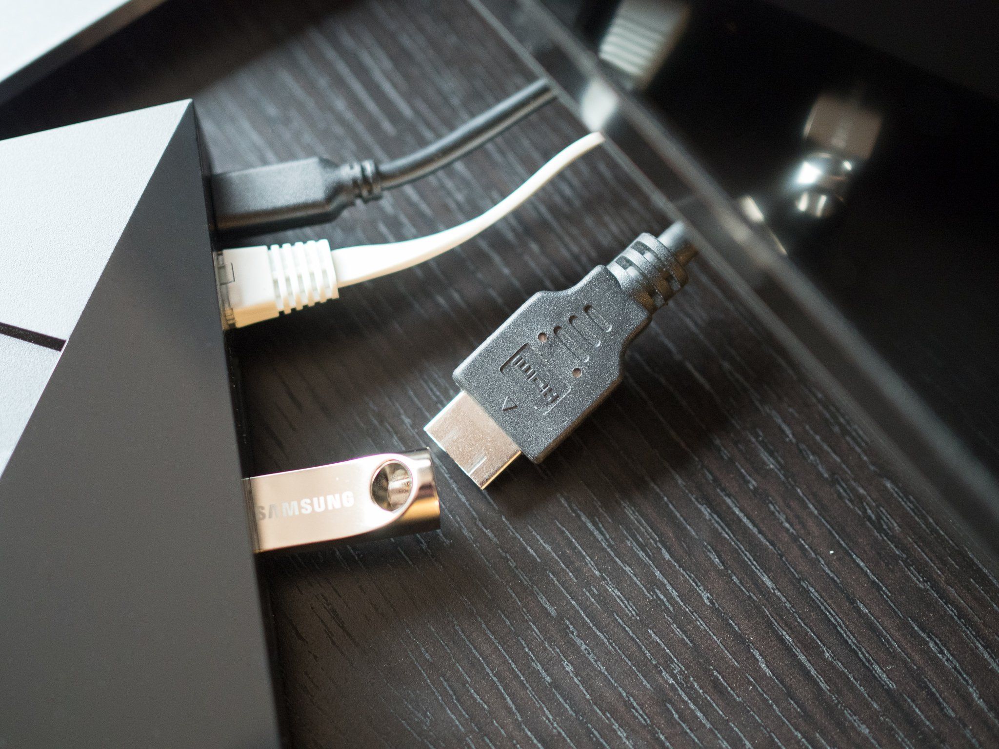 Nvidia Shield TV (2017) + HDMIケーブルおまけ Don't forget to buy an HDMI cable for your NVIDIA Shield Android