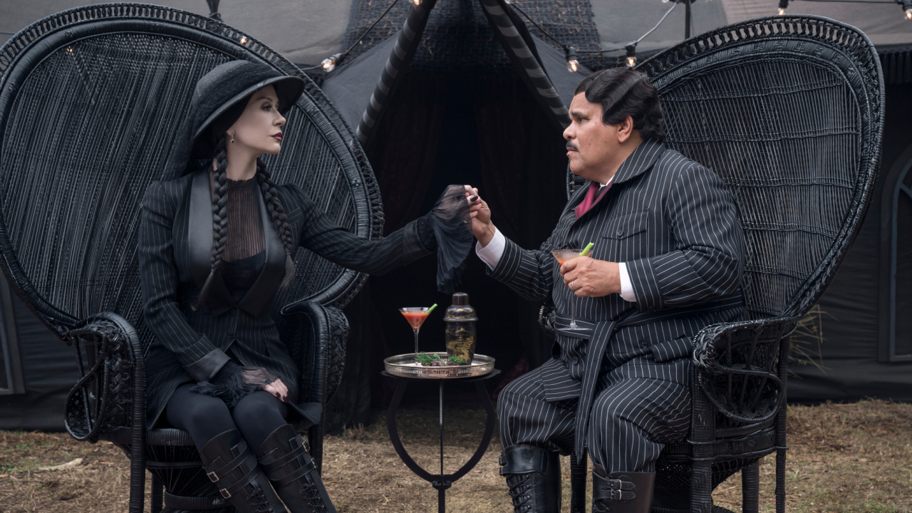 Catherine Zeta-Jones and Luis Guzmán in Wednesday. 