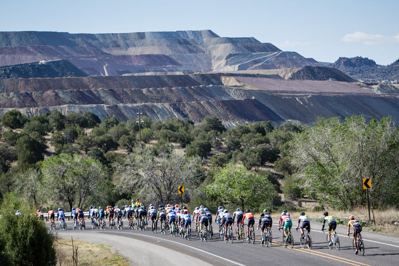 The men's field heads toward the Santa Rita mine