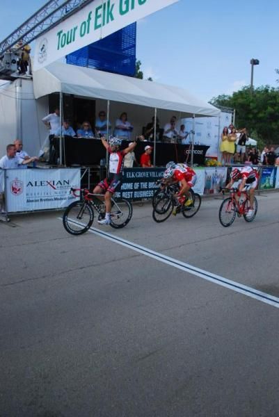 Jonathan Cantwell (Fly V Australia) wins stage three.
