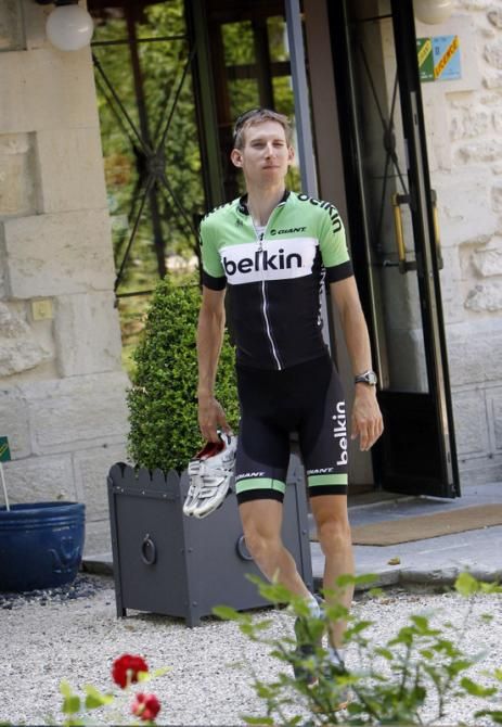 A short ride was scheduled for Team Belkin. Bauke Mollema, currently second overall was about to head out.