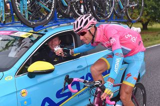 Alexandr Shefer with Vincenzo Nibali on the final stage of the 2016 Giro d'Italia.