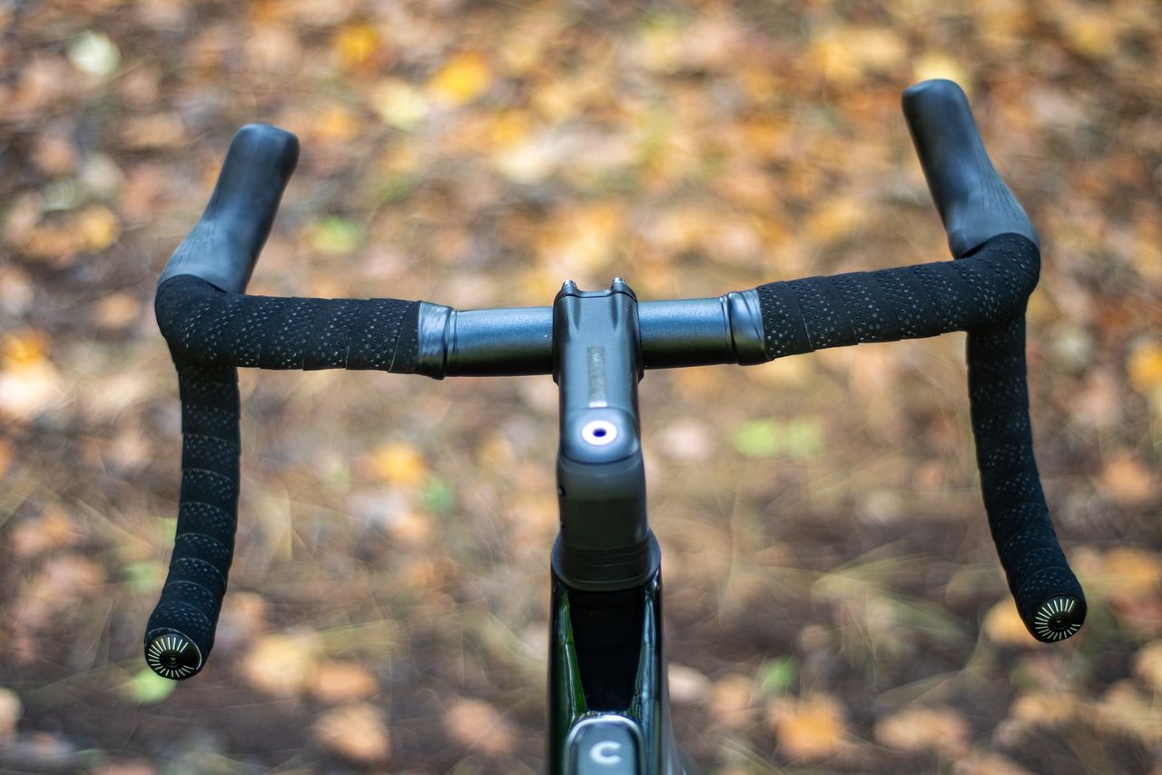 A Cannondale Synapse Carbon 2 bike