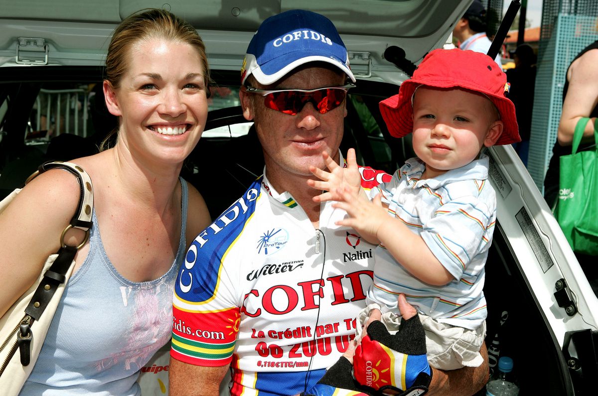 Former TDU winner Stuart O'Grady with his family
