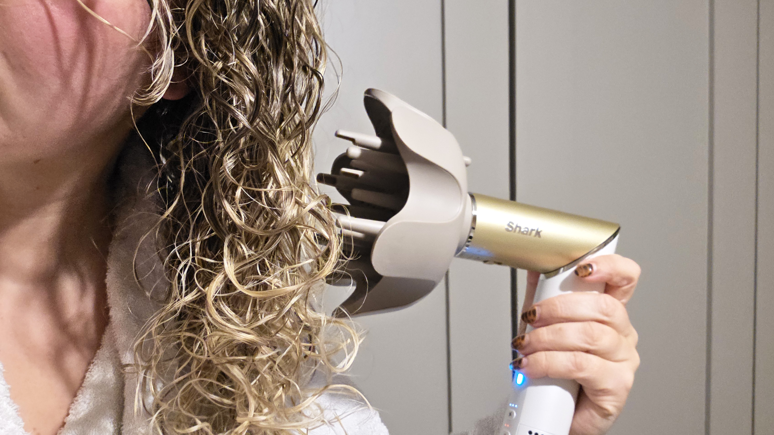 Diffusing hair with the Shark Glam