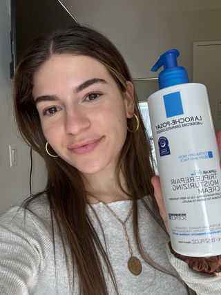 Freelance Beauty Writer Emma Aerin Becker wears La Roche-Posay Lipikar AP+M Triple Repair Body Moisturizing Cream for Dry Skin