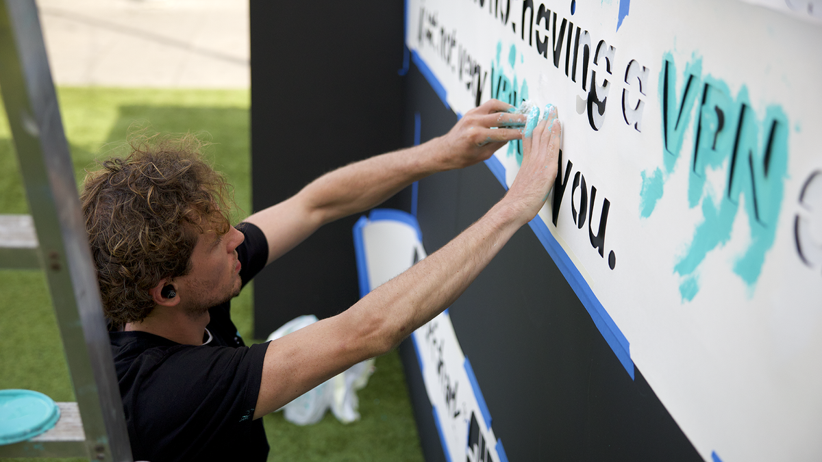Surfsharks sent a graffiti artist to Shoreditch to teach you about the absurd simplicity of VPNs