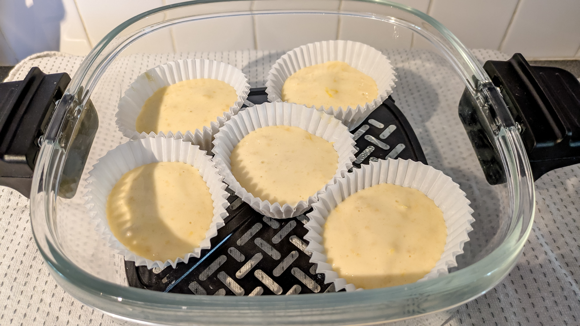 Lemon cupcakes baked in air fryer