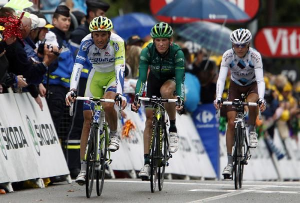Ivan Basso (Liquigas-Cannondale) finished stage 16 in 30th place and conceded time to all his GC rivals except Andy Schleck.