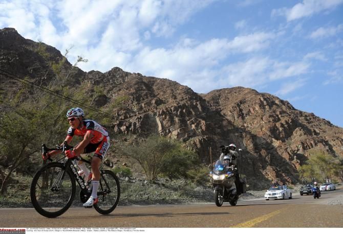 Alexandr Pliuschin (Skydive Dubai Pro Cycling Team) was the final survivor of the early break