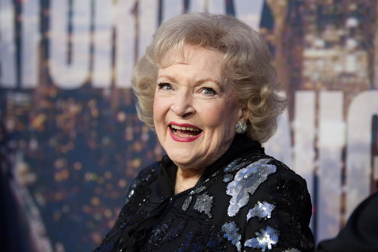 Betty White attends SNL's 40th Anniversary Celebration in 2015