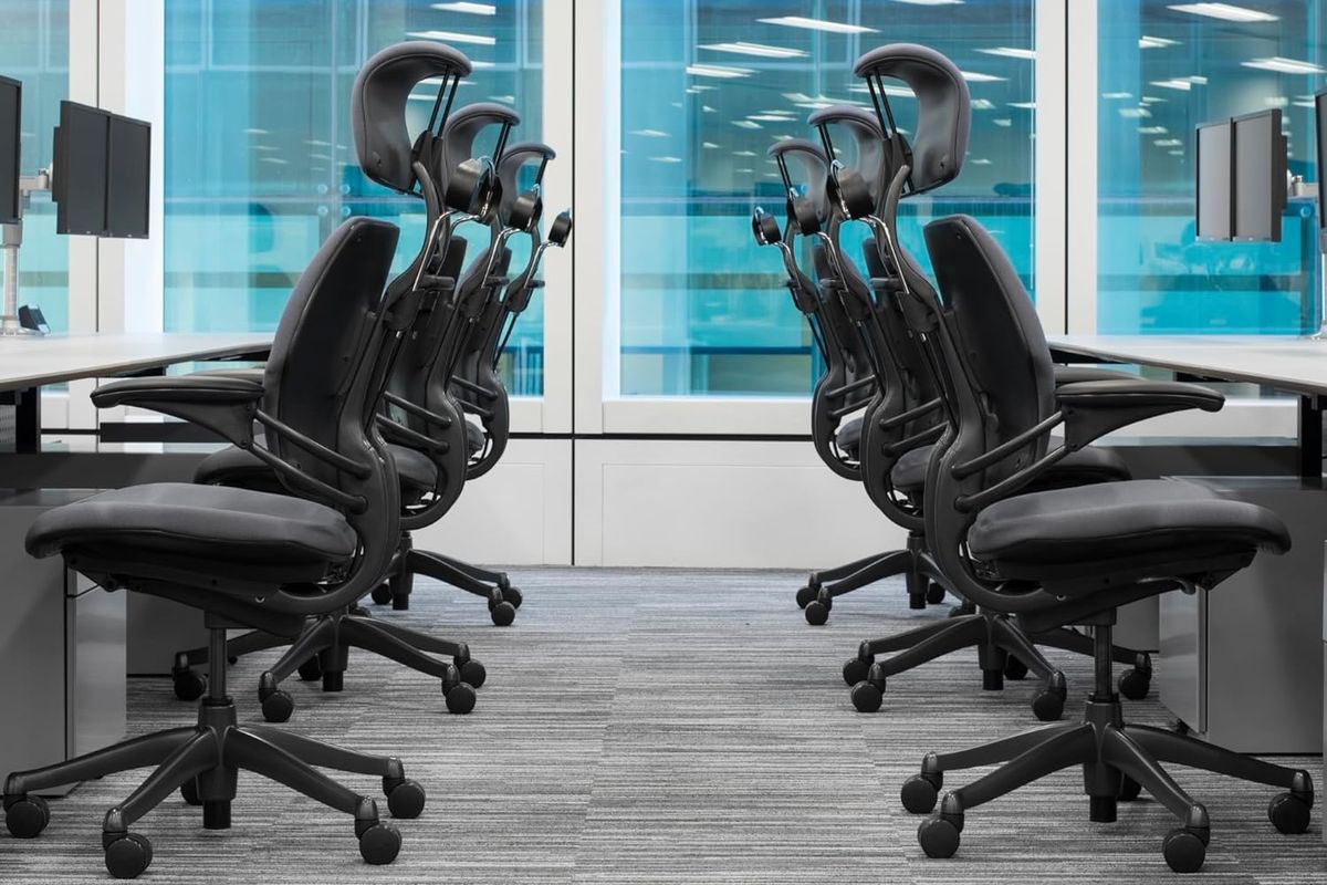 our-favorite-executive-office-chair-gets-an-executive-level-cyber