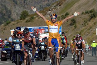 Denis Menchov wins stage 10 of the Vuelta a España (Watson)