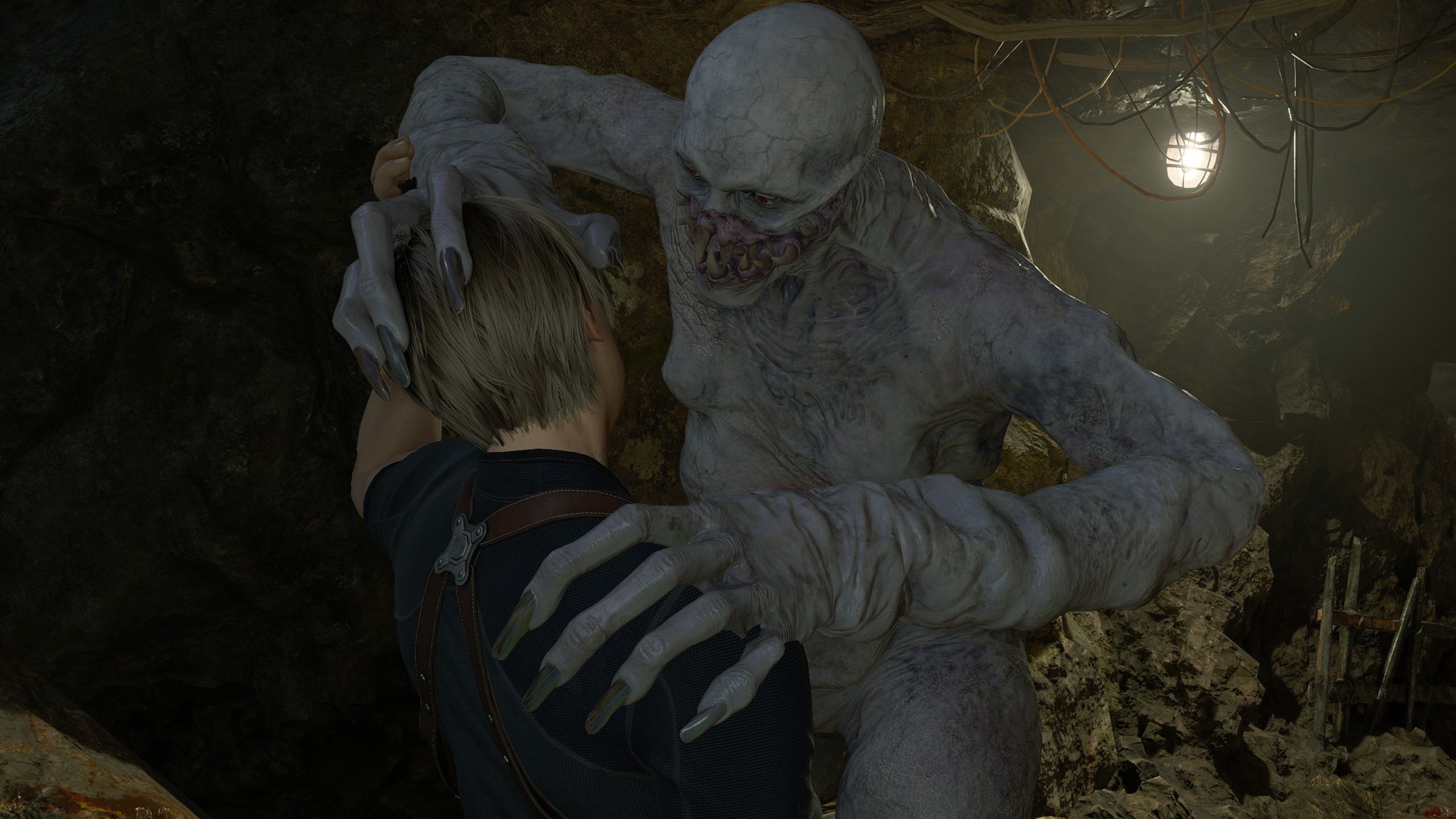 Leon S. Kennedy fighting off Regenerator enemy