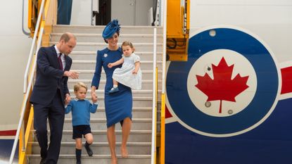 victoria, bc september 24 prince william, duke of cambridge, catherine, duchess of cambridge, prince george of cambridge and princess charlotte of cambridge arrive at 443 maritime helicopter squadron near victoria international airport on september 24, 2016 in victoria, canada photo by dominic lipinski poolgetty images