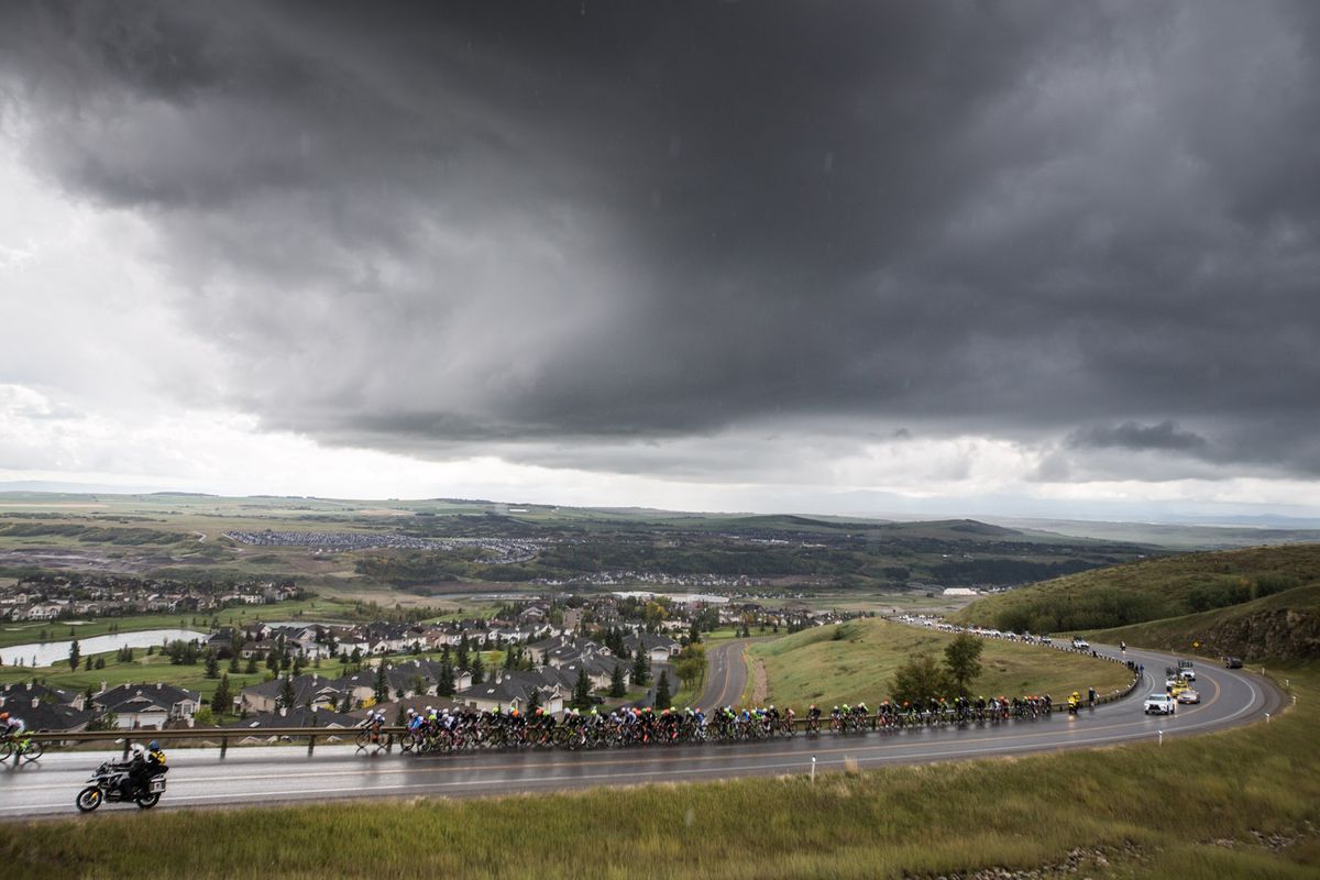A massive storm front brings heavy rain to the race