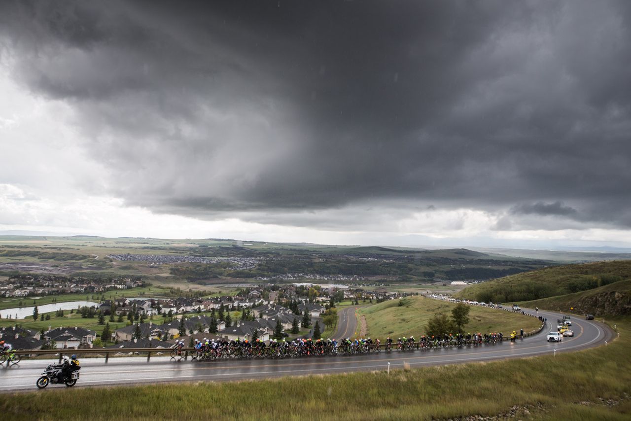 A massive storm front brings heavy rain to the race